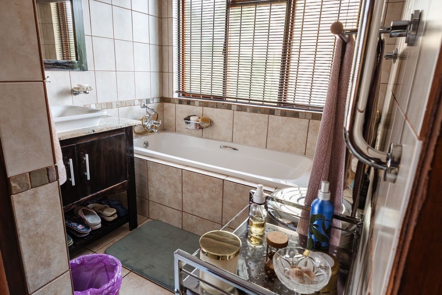 3 Bedroom Property for Sale in Pentagon Park Free State